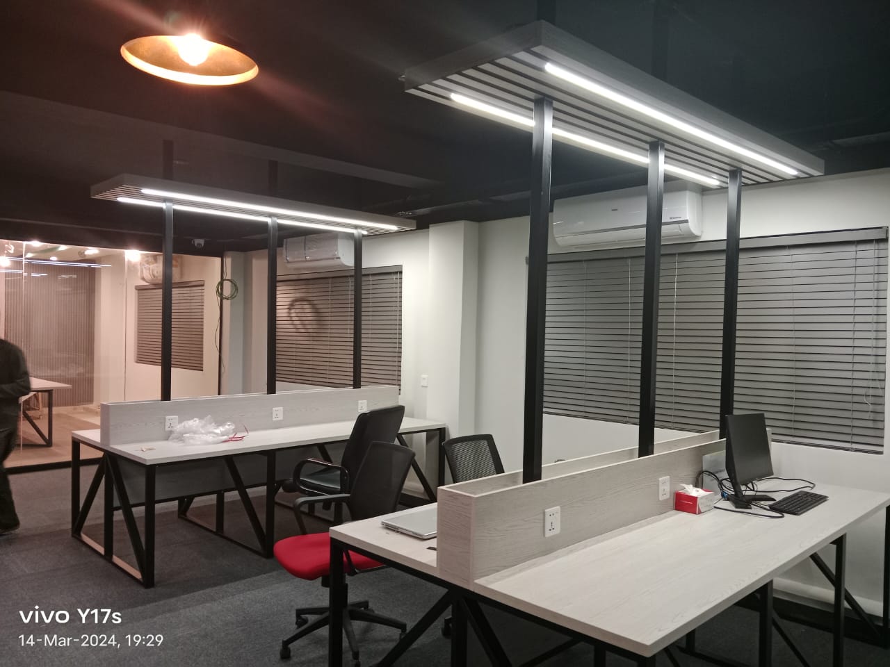 KK-net-luxioury-sitting